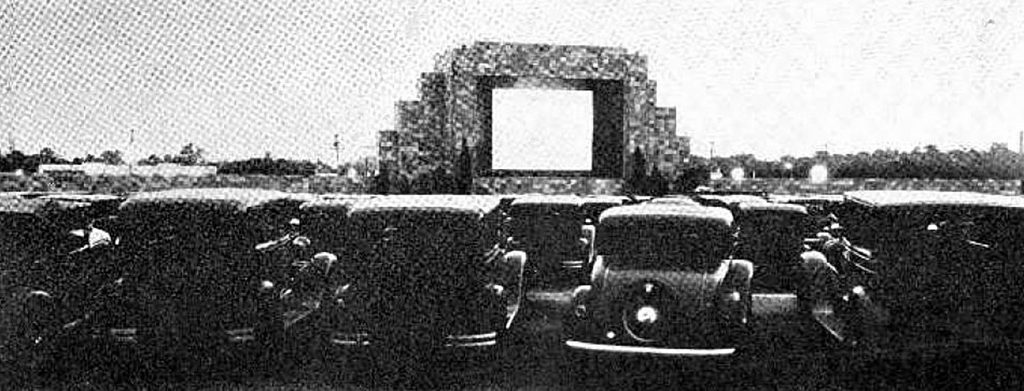 first drive-in movie theater