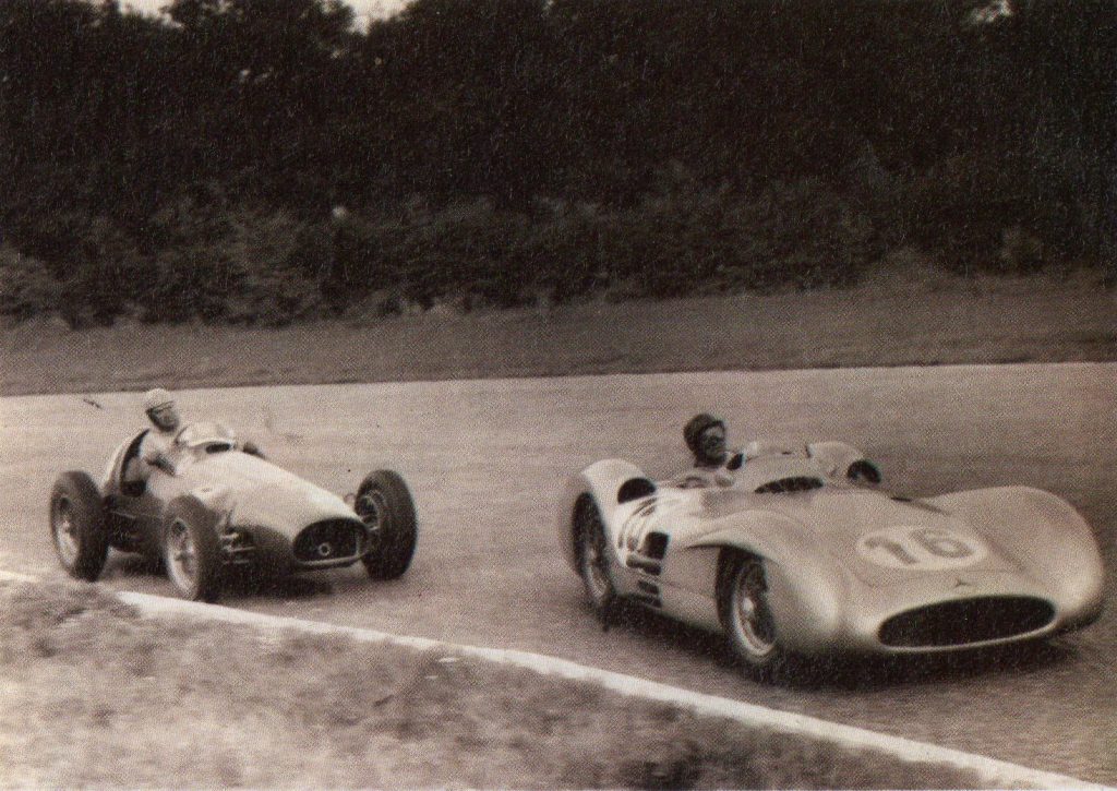 Juan Manuel Fangio racing